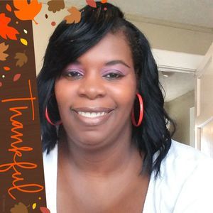 Meet your Posher, Dionne